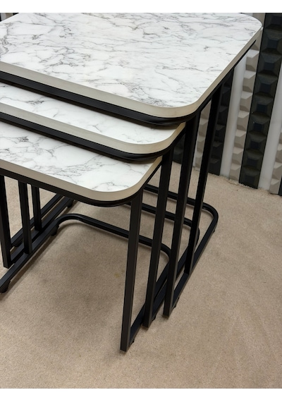 3 Lü Zigon Sehpa Seti Metal Ayaklı Ahşap Desen Tabla Modern Tasarım Beyaz Mermer