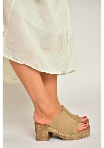 Fox Shoes Y996594002 Bej Süet Kalın Topuklu Kadın Terlik Bej