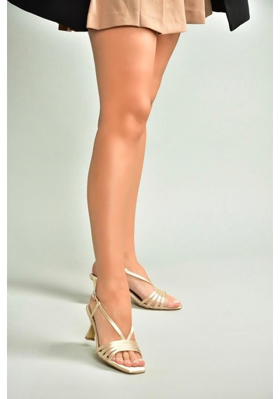 Fox Shoes U569519604 Bej Kumaş Alçak Topuklu Kadın Ayakkabı Bej