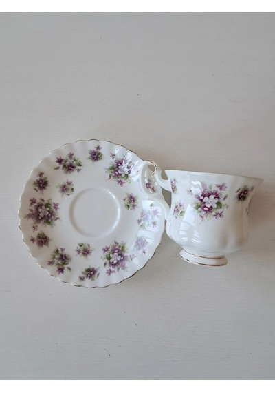 Sweet Violets Bone China Vintage Çay Fincanı Menekşe Mor
