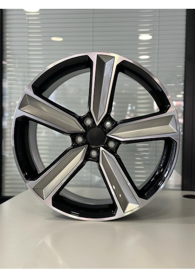 Lja-a1014-04 8.5x19" 5x112 Et35 66.45 Silver Diamond 19 İnç Jant Takımı 4 Adet