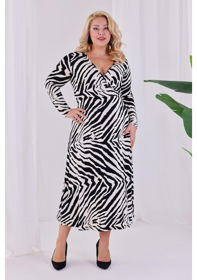 Madwilo Kadın Siyah Beyaz Zebra Desen Kruvaze Yaka Büyük Beden Esnek Maxi Elbise Siyah - Beyaz Madwilo Kadın Siyah Beyaz Zebra Desen Kruvaze Yaka Büyük Beden Esnek Maxi Elbise Siyah - Beyaz