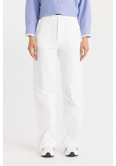 Defacto Wide Leg Geniş Bol Paça Cepli Beyaz Basic Düz Gabardin Pantolon C4528AX24SMWT83 Beyaz