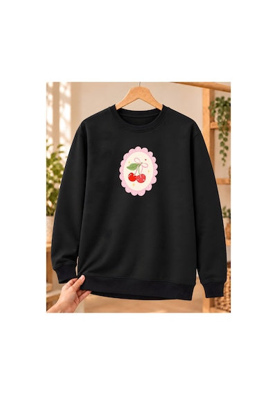 Mor Mürekkep Kadın %100 Pamuk 3 İplik Şardonlu Dantel Çerçeveli Kiraz Baskılı Bisiklet Yaka Sweatshirt Siyah
