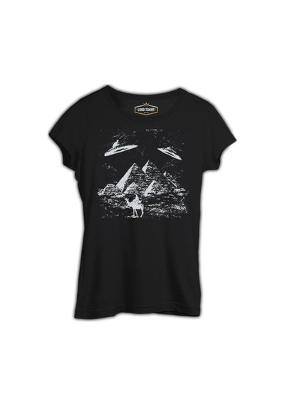Egyptian Pyramids And Aliens Siyah Kadın Tshirt 001