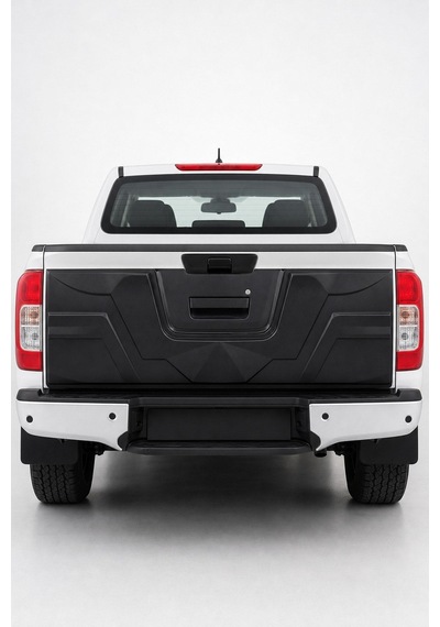 Nissan Navara 2015 Ve Sonrası Uyumlu Arka Bagaj Kapağı Kaplaması 1 Parça Abs Mat Siyah