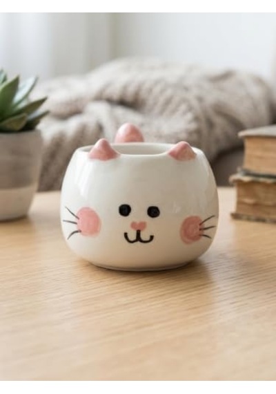 Sevimli Kedi Kupa 3d Kabartmalı El Yapımı Krem Parlak Kupa - El İşçiliği 3d Hediyelik Kupa Açık Ahşap