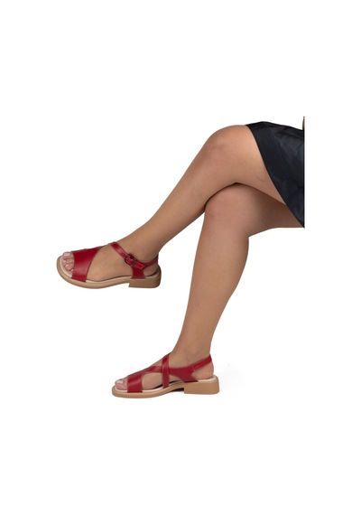Kadın Hakiki Deri Rahat Günlük Sandalet Kırmızı Kadın Hakiki Deri Rahat Günlük Sandalet Kırmızı