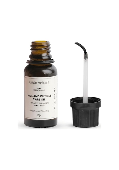 Besleyici Ve Güçlendirici Tırnak Ve Tırnak Eti Bakım Yağı 10 Ml