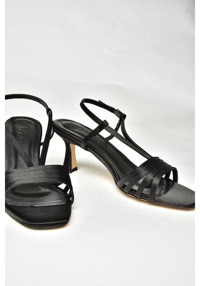 Fox Shoes U569519604 Siyah Kumaş Alçak Topuklu Kadın Ayakkabı Siyah