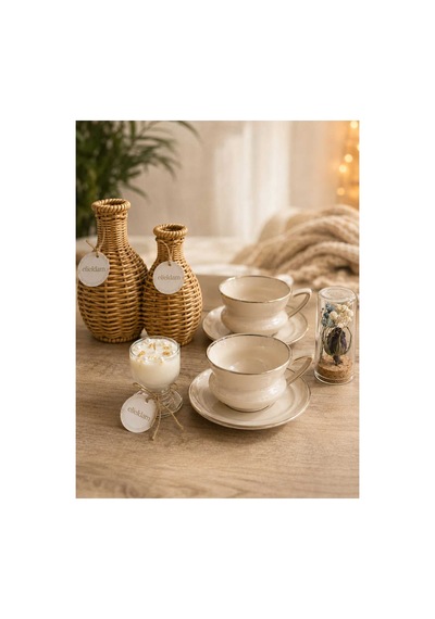 Yeni Ev, Doğum Günü, Sevgiliye Hediye, Özel Gün İçin Doğal Dokunuşlu Hasır Vazo, Mini Soya Wax Mum Ve 2li Fincan Hediye Seti