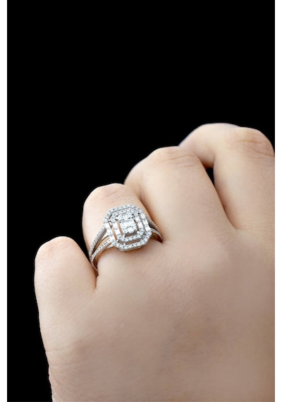 0.75 Ct Modern Tasarım Baget Kare Tektaş Yüzük