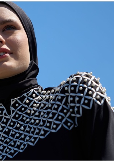 Mayovera İnci Nakışlı Tesettür Mayo Siyah