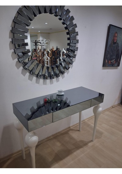Dresuar St 90625 Güneş Model Parlak Füme Cam Ayna Kaplı Kayın Tombul Ayak Beyaz Beyaz Dresuar St 90625 Güneş Model Parlak Füme Cam Ayna Kaplı Kayın Tombul Ayak Beyaz Beyaz