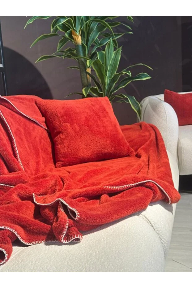 Wellsoft Tek Kişilik Tv Battaniye Ve Kırlent Seti 150 X 200 Cm Kiremit