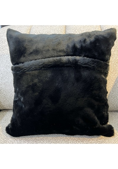 Premium Siyah Peluş Kırlent Kılıfı 45x45 Cm Yumuşak Dokulu, Şık Ve Modern Koyu Siyah