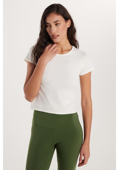 Tudors Kadın Slim Fit Dar Kesim Düz Basic Bisiklet Yaka Ekru Tişört-33681