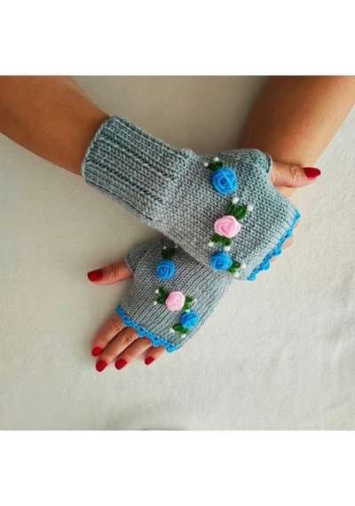 Newdaycraft El Örgüsü Mavi Ve Pembe Gül Nakışlı Gri Parmaksız Eldiven