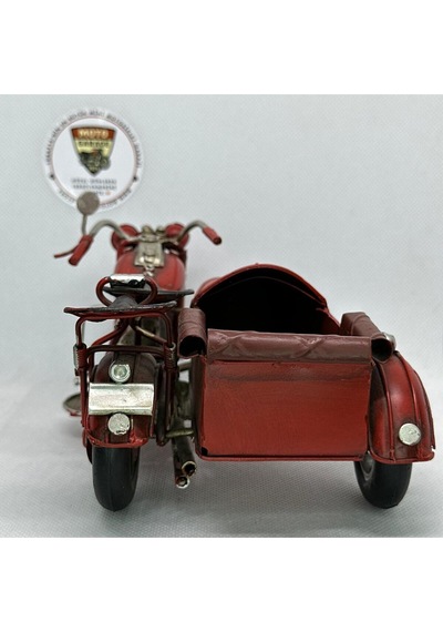 El Yapımı Dekoratif Yan Sepetli Kırmızı Motosiklet Model Metal Biblo & Vintage Maket 18 Cm