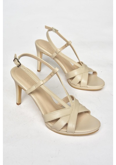 Fox Shoes S569714309 Ten İnce Topuklu Kadın Ayakkabı Ten Rengi