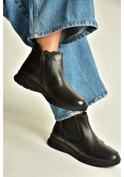 Fox Shoes Z555560803 Siyah Hakiki Deri Lastik Detaylı Kadın Bot