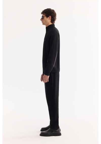 Avva Erkek Siyah Dik Yaka Fermuarlı Rayon Tüylenmeyen Triko Regular Fit Kazak A52y5020