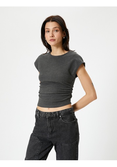 Koton Bürümcük Kumaş Dokulu Slim Fit Drapeli Kap Kol Bisiklet Yaka Tişört Antrasit 7wak50009ek
