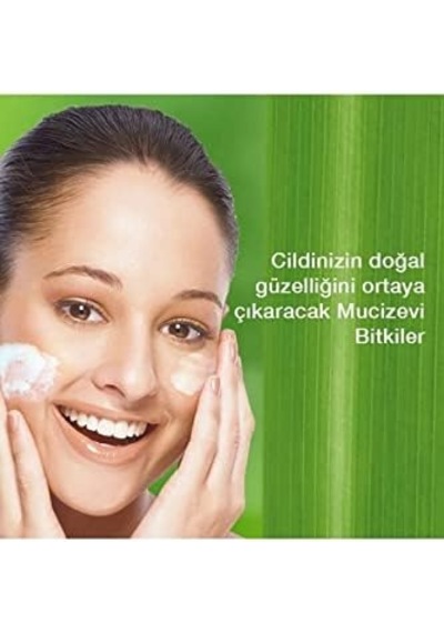 Aydınlatıcı Yüz Temizleyici 150 Ml Meyan Kökü, Safran, Salatalık, Nar Parabensiz, Sabun İçermez Tüm Ciltler