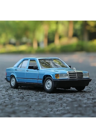 Burago 1/24 Mercedes Benz 190e 2.6 Model Araç Mavi 17,7cm X 5,5cm X 7,3cm