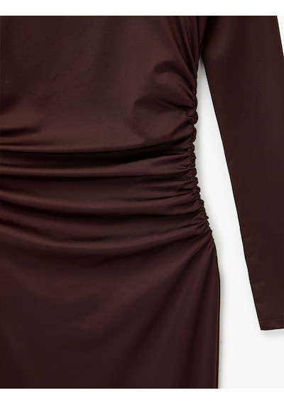 Koton Slim Fit Uzun Kollu Yuvarlak Kayık Yaka Drape Detaylı Kalem Elbise Mor 6sak80132ek Koton Slim Fit Uzun Kollu Yuvarlak Kayık Yaka Drape Detaylı Kalem Elbise Mor 6sak80132ek