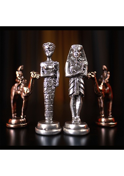 Gifthome Metal Mısır Satranç Takımı Antik Ve Rustik Ceviz Desenli Mdf Sandıklı Satranç Tahtası 36x36x6 Cm.