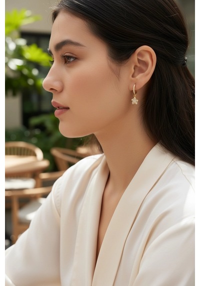 Altın Taşlı Yıldız Model Halka Küpe
