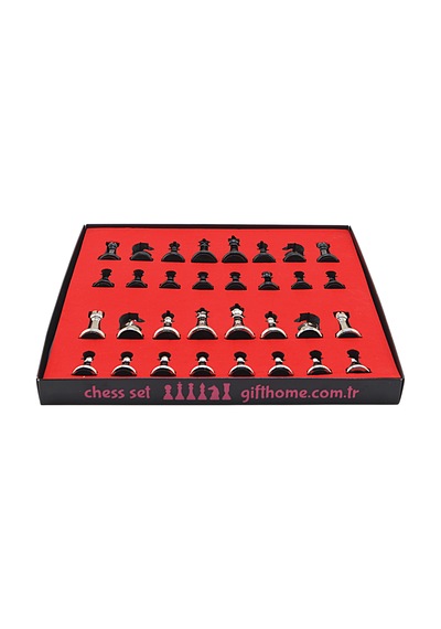 Gifthome Premium Black Metal Klasik Satranç Takımı Ve El İmali Masif Ahşap Düz Ceviz Tahtası 45x45x2 Cm.