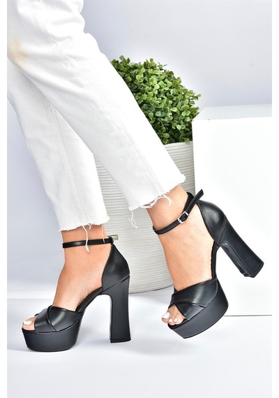 Fox Shoes Siyah Deri Platform Kalın Topuklu Ayakkabı M34820