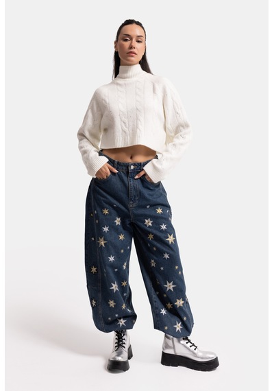 Kadın Koyu Kot 1w6-8 Mega Baggy Yıldız Nakış Detaylı Özel Tasarım Denim Jean