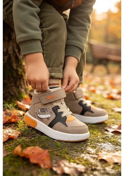Vicco Pole Kum Anatomik Rahat Sneaker Işıklı Erkek Çocuk Bot 946.b26k.244