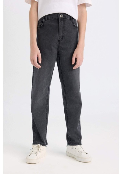 DeFacto Erkek Çocuk Loose Fit Düz Paça Cepli Basic Düz Jean Pantolon C3698A824WNNM36 DeFacto Erkek Çocuk Loose Fit Düz Paça Cepli Basic Düz Jean Pantolon C3698A824WNNM36