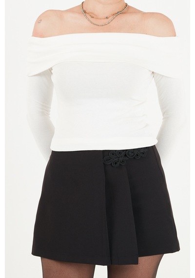Lela Pamuklu Fitted Fit Madonna Yaka Bluz Kadın Bluz 5866862 Ekru