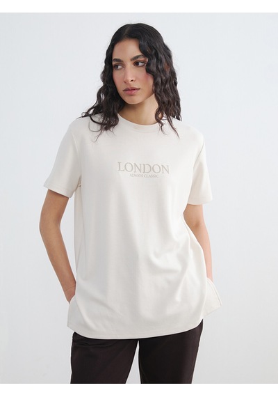 Lcw Modest Bej Bisiklet Yaka London Baskılı Kadın Tişört