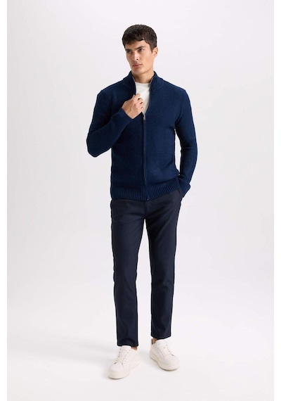 Defacto Çapraz Dokuma Chino Kumaş Pantolon Slim Fit Dar Kesim Dar Paça Basic Düz Cepli B2091AX23AU Lacivert Defacto Çapraz Dokuma Chino Kumaş Pantolon Slim Fit Dar Kesim Dar Paça Basic Düz Cepli B2091AX23AU Lacivert