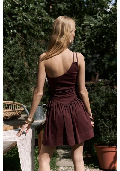 Mai Collection Mai Studios Co. Lissa Tek Omuz Gül Detay Bordo Mini Elbise Bordo