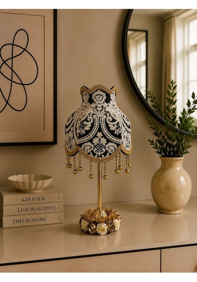 Füme Kadife Kaplı Beyaz İşlemeli Başlık Gold Metal Çiçek Süslemeli Ayaklı Klasik Abajur 50x25cm