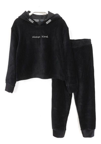 Dobakids Fitilli Kadife Nakışlı Kapüşonlu Crop Kız Çocuk Spor Takım 2004 Siyah