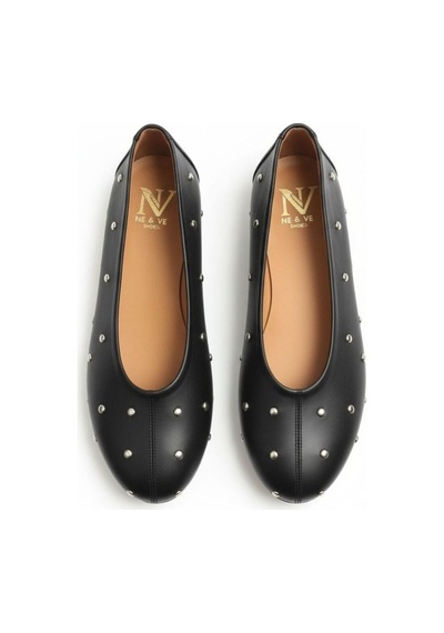 Ne&ve Shoes Siyah Deri Pim Detaylı Yuvarlak Burunlu Kadın Babet