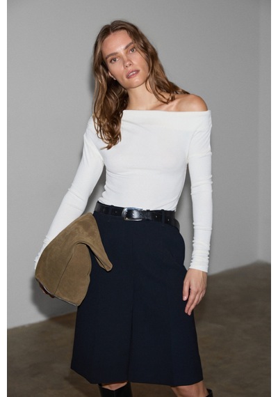 Grımelange OLIVIENN Kadın Omuzu Açık Asimetrik Yakalı Uzun Kollu Slim Fit Ekru Bluz Grımelange OLIVIENN Kadın Omuzu Açık Asimetrik Yakalı Uzun Kollu Slim Fit Ekru Bluz