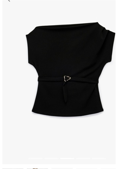 Yıldızan Kumaş Slim Fit Kemerli Omzu Açık Kayık Yaka Kolsuz Bluz Siyah Yıldızan Kumaş Slim Fit Kemerli Omzu Açık Kayık Yaka Kolsuz Bluz Siyah