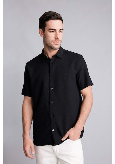 DeFacto Regular Fit Polo Yaka Krinkıl Yazlık Kısa Kollu Siyah Gömlek E1223AX25SMBK27