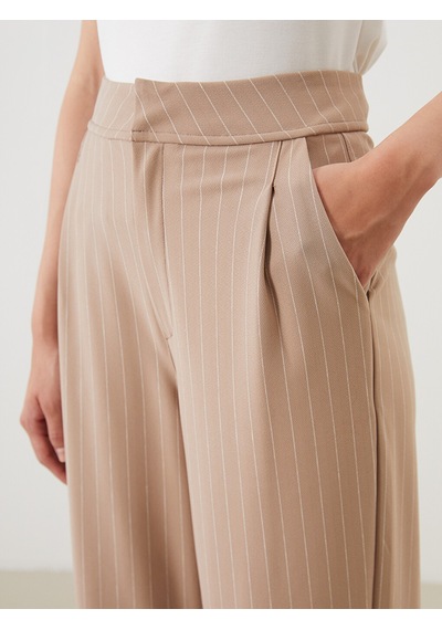 Lcw Modest Bej Loose Fit Çizgili Kadın Pileli Pantolon