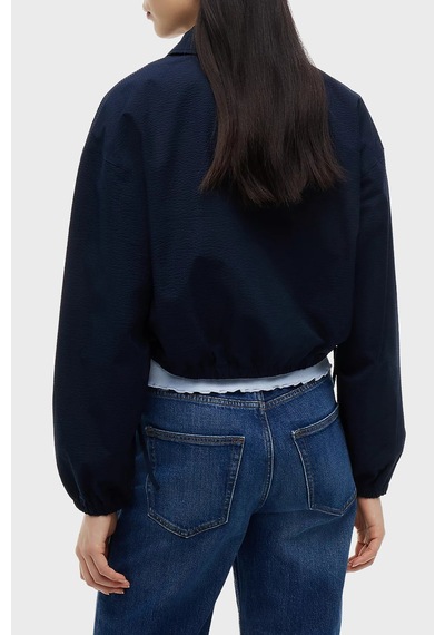 Tommy Jeans Su İtici Gofre Dokulu Gömlek Yaka Relaxed Fit Kadın Mont Mont Dw0dw22912 C1g Lacivert Tommy Jeans Su İtici Gofre Dokulu Gömlek Yaka Relaxed Fit Kadın Mont Mont Dw0dw22912 C1g Lacivert