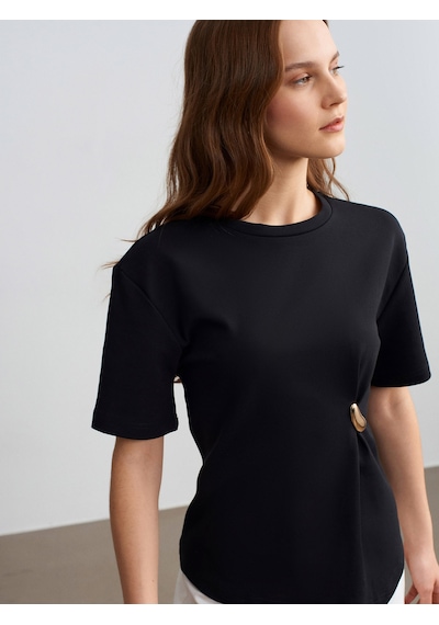Dilvin 32445 Aksesuar Detaylı Basic T-shirt-siyah Siyah